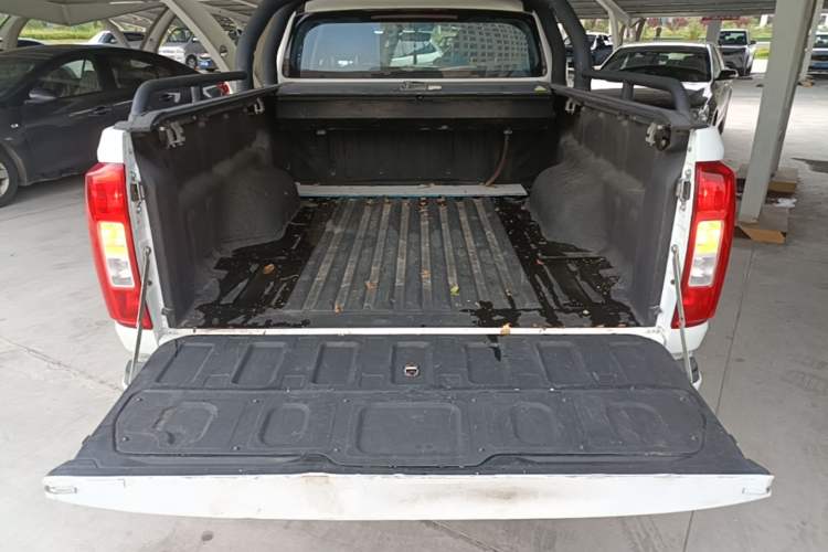 Used Great Wall Poer 2021 2.0T Commercial Version Manual Diesel Two-Wheel Drive Elite Long-Box GW4D20M Trunk