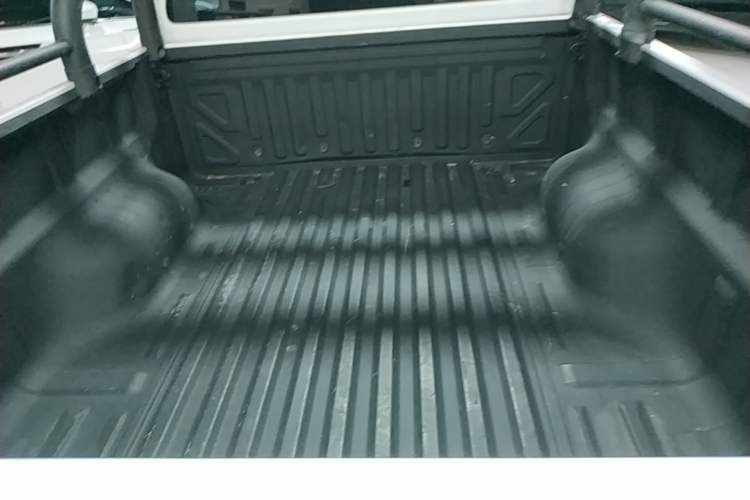 Used Great Wall Poer 2021 2.0T Commercial Version Automatic Diesel Two-Wheel Drive Elite Trim with Long Bed – GW4D20M Trunk