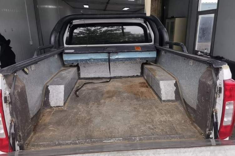 Used Great Wall Poer 2021 2.0T Commercial Version Manual Diesel Two-Wheel Drive Elite Long-Box GW4D20M Trunk