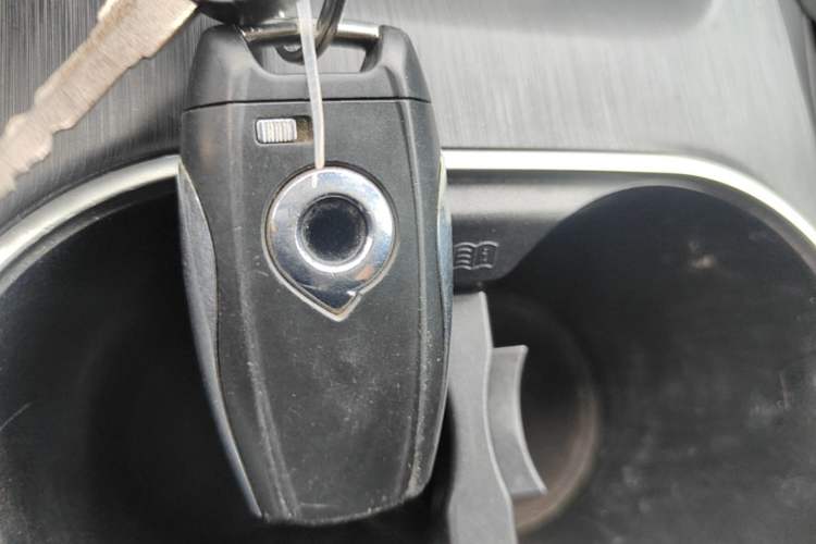 Used Great Wall Poer 2021 2.0T Commercial Version Automatic Diesel 4x4 Navigation-Type Standard Box GW4D20M Vehicle Key