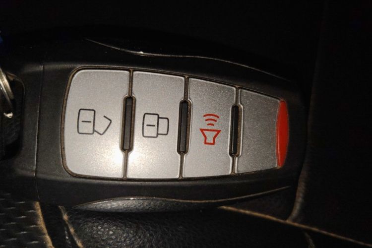 Used Great Wall Poer 2021 2.0T Commercial Version Manual Gasoline 4x4 Elite Long-Box GW4C20B Vehicle Key