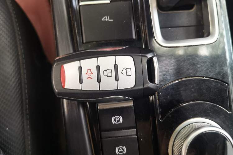 Used Great Wall Poer 2021 2.0T Commercial Version Automatic Diesel 4x4 Navigation-Ready Long-Box GW4D20M Vehicle Key
