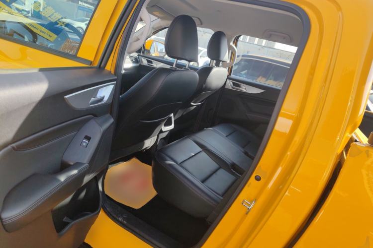 Used Great Wall Poer 2021 2.0T Commercial Version Automatic Diesel 4x4 Elite Long-Box GW4D20M Interior 4