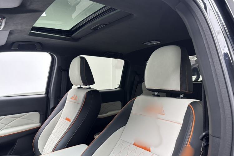 Used Great Wall Poer 2022 2.0T Black Bullet Special Edition GW4C20B Interior 6
