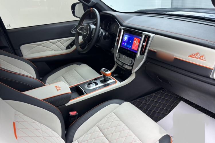 Used Great Wall Poer 2022 2.0T Black Bullet Special Edition GW4C20B Interior 8