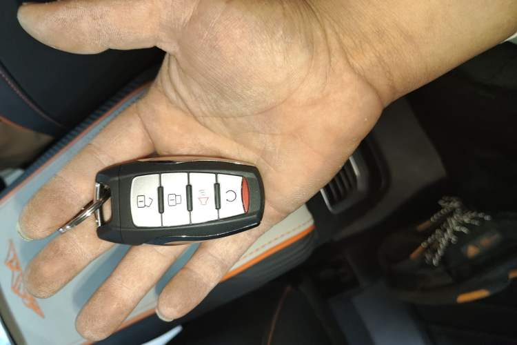 Used Great Wall Poer 2022 2.0T Black Bullet Special Edition GW4C20B Vehicle Key