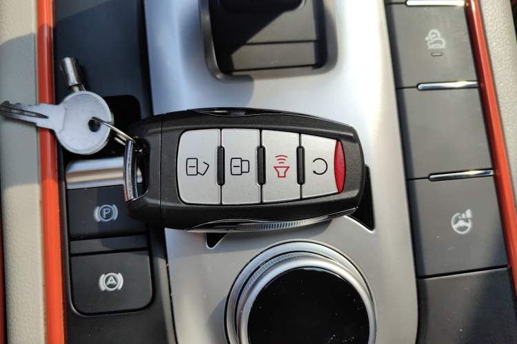 Used Great Wall Poer 2022 2.0T Black Bullet Special Edition GW4C20B Vehicle Key