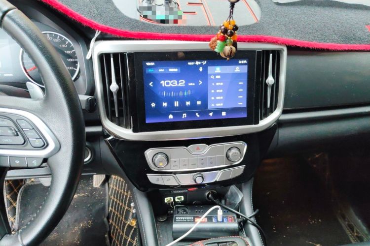 Used Great Wall Poer 2023 2.0T Passenger Version Automatic Diesel 4x4 Comfort Trim – GW4D20M Audio And AC Panel
