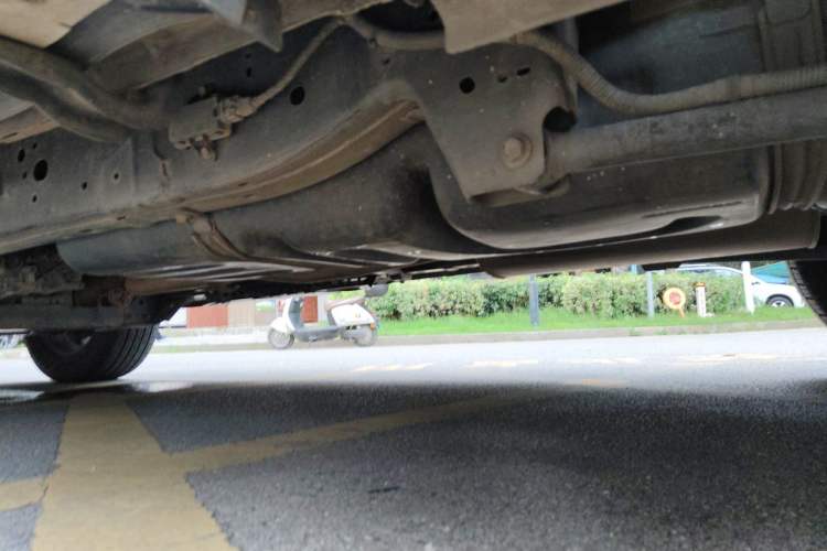 Used Great Wall Poer 2023 2.0T Passenger Version Automatic Diesel 4x4 Comfort Trim – GW4D20M Chassis Rear Left
