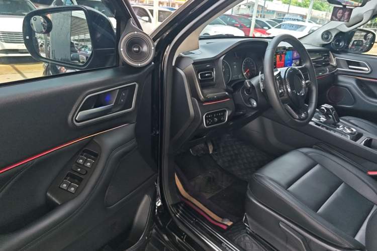 Used Great Wall Poer 2023 2.0T Commercial Version Automatic Diesel Two-Wheel Drive Elite Trim with Long Bed – GW4D20M Driver Seat