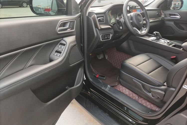 Used Great Wall Poer 2023 2.0T Commercial Version Automatic Diesel Two-Wheel Drive Elite Trim with Long Bed – GW4D20M Driver Seat