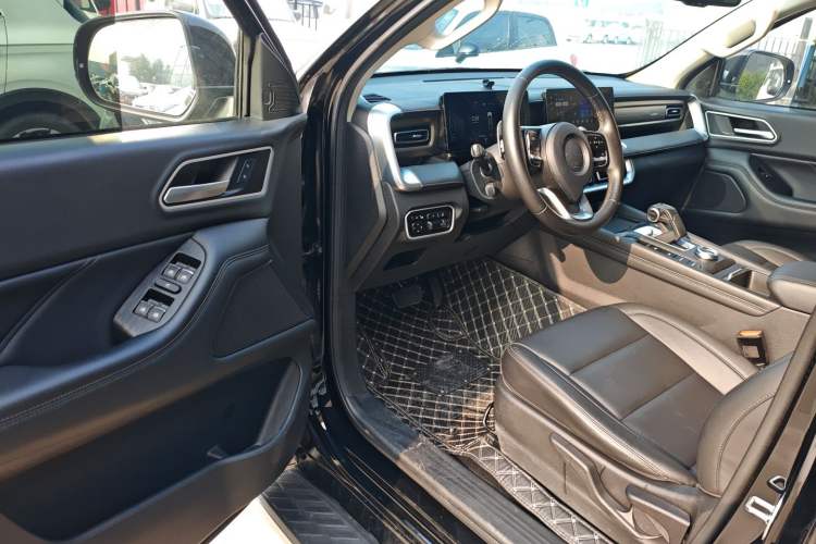 Used Great Wall Poer 2023 2.0T Passenger Version Automatic Diesel Two-Wheel Drive Comfort Trim – GW4D20M Driver Seat