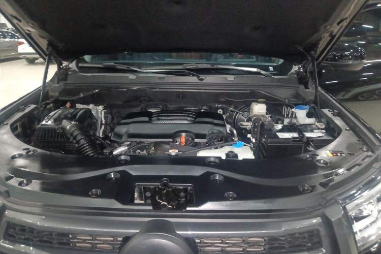 Used Great Wall Poer 2023 2.0T Passenger Version Automatic Gasoline Four-Wheel Drive Comfort Trim – GW4C20B Engine Bay