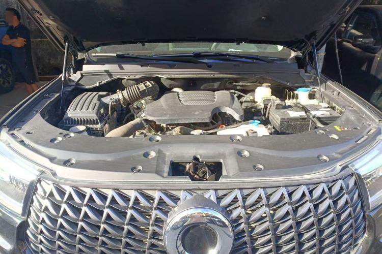 Used Great Wall Poer 2023 2.0T Commercial Version Automatic Diesel 4x4 Elite Long-Box GW4D20M Engine Bay