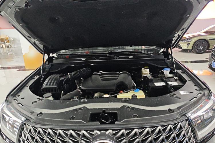 Used Great Wall Poer 2023 2.0T Commercial Version Automatic Diesel Two-Wheel Drive Elite Trim with Long Bed – GW4D20M Engine Bay