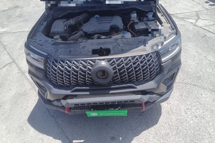 Used Great Wall Poer 2023 2.0T Commercial Version Automatic Diesel 4x4 Long Bed Business-Grade Model Engine Bay