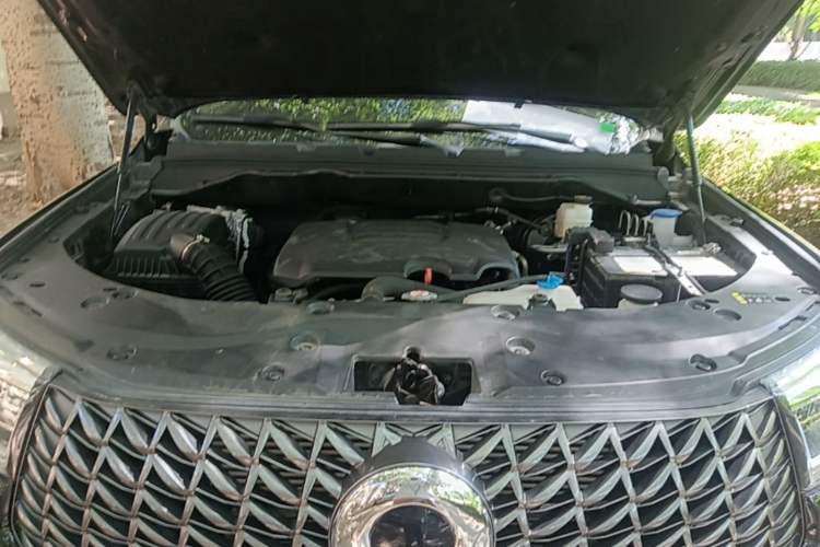 Used Great Wall Poer 2023 2.0T Commercial Version Automatic Gasoline Two-Wheel Drive Elite Trim with Long Bed – GW4C20B Engine Bay