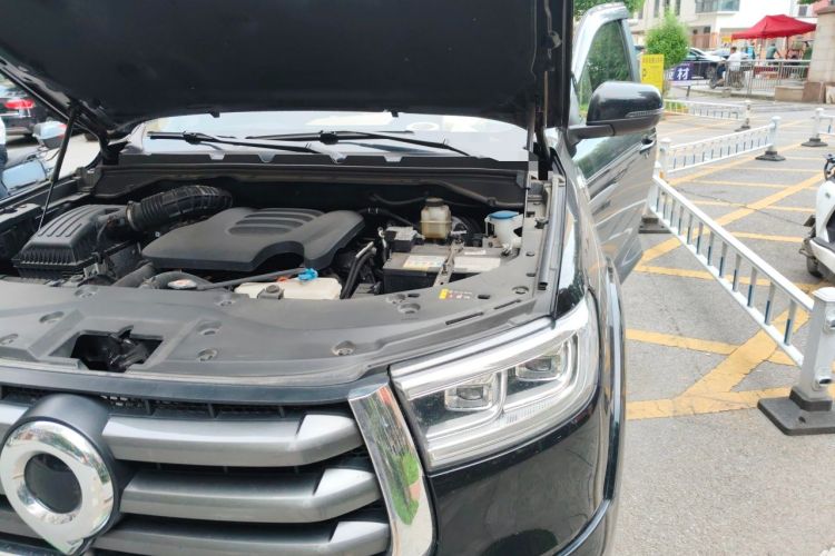 Used Great Wall Poer 2023 2.0T Passenger Version Automatic Diesel 4x4 Comfort Trim – GW4D20M Engine Bay Left
