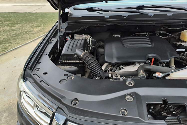 Used Great Wall Poer 2023 2.0T Luxury Automatic Gasoline 4x4 Version GW4C20B Engine Bay Right