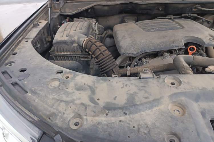 Used Great Wall Poer 2023 2.0T Passenger Version Automatic Gasoline Four-Wheel Drive Comfort Trim – GW4C20B Engine Bay Right