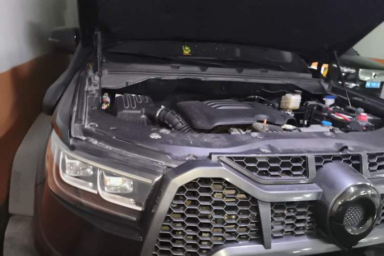 Used Great Wall Poer 2023 2.0T Dragon Bullet Edition Engine Bay Right