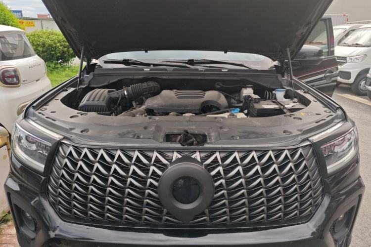 Used Great Wall Poer 2023 2.0T Commercial Version Automatic Diesel Two-Wheel Drive Elite Trim with Long Bed – GW4D20M Engine Bay