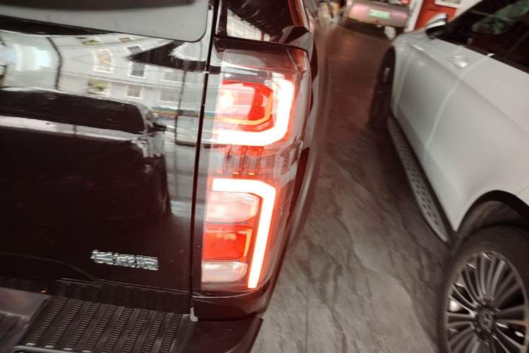 Used Great Wall Poer 2023 2.0T Commercial Version Automatic Diesel Two-Wheel Drive Navigation-Style Long Bed – GW4D20M Exterior 3