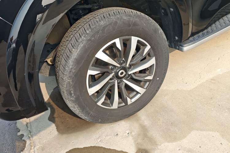 Used Great Wall Poer 2023 2.0T Passenger Version Automatic Diesel Two-Wheel Drive Comfort Trim – GW4D20M Exterior 3
