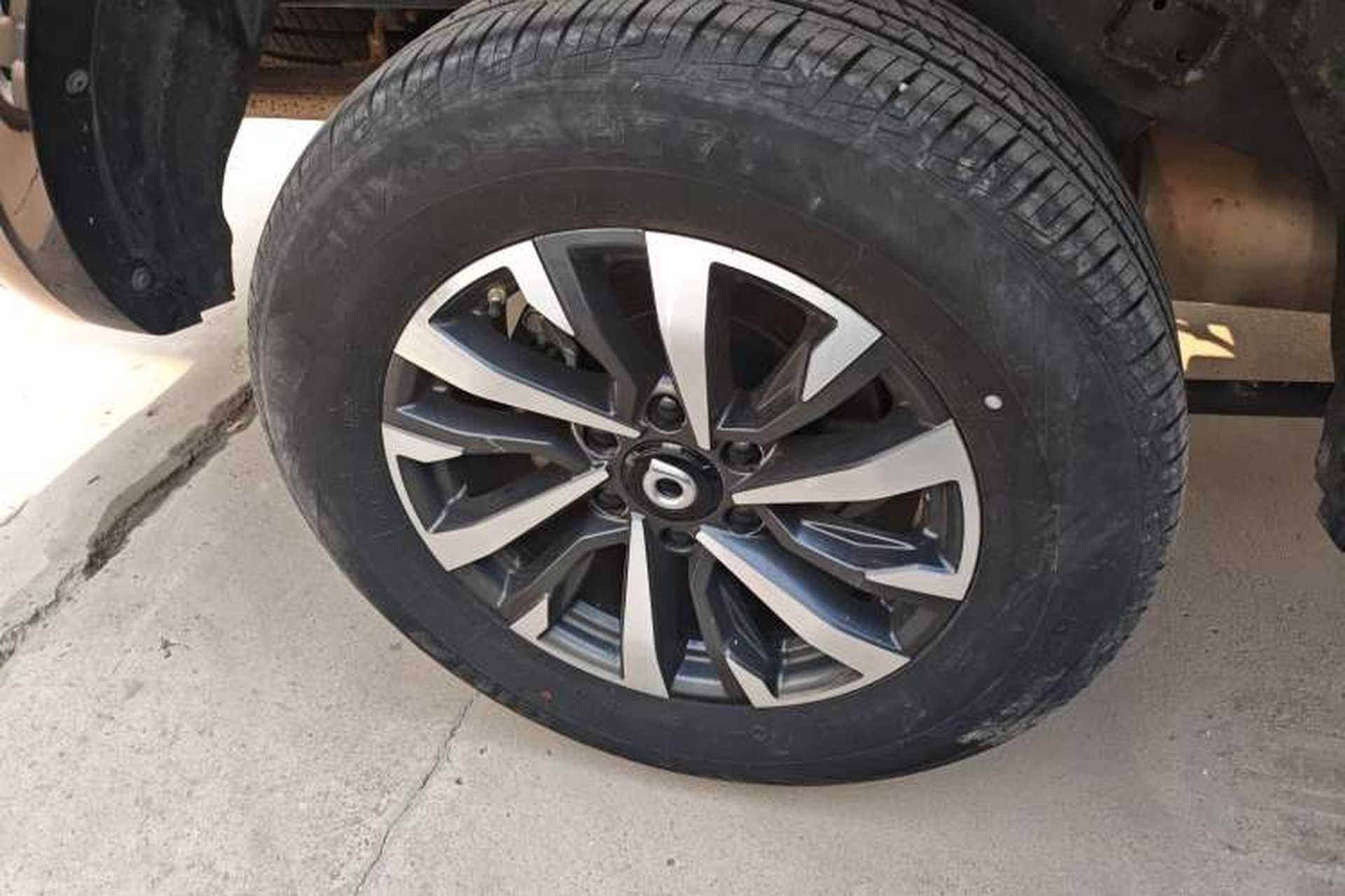 Used Great Wall Poer 2023 2.0T Passenger Version Automatic Diesel Two-Wheel Drive Comfort Trim – GW4D20M Exterior 4