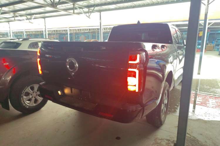 Used Great Wall Poer 2023 2.0T Commercial Version Automatic Diesel Two-Wheel Drive Elite Trim with Long Bed – GW4D20M Exterior 5
