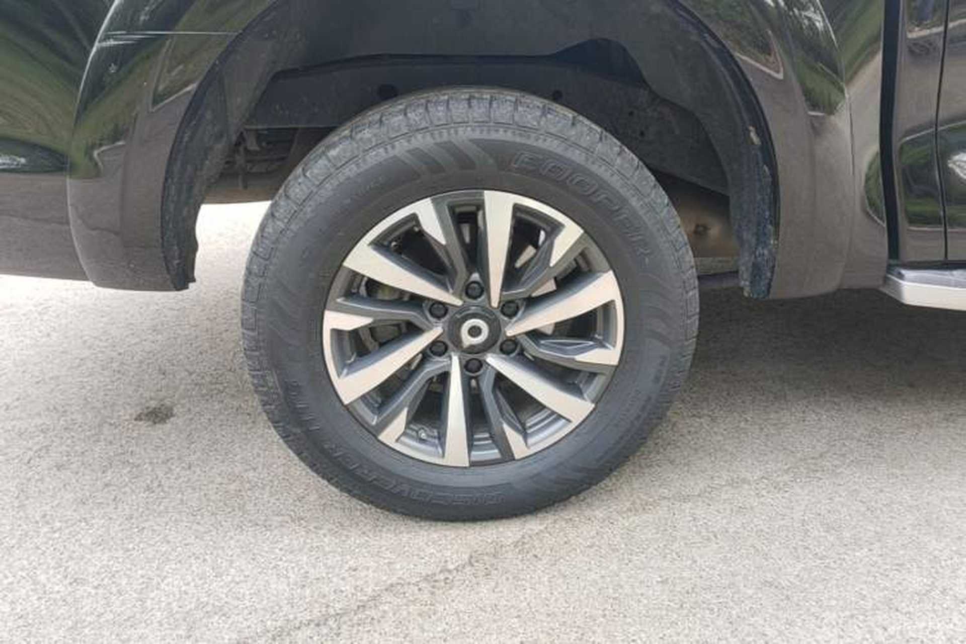 Used Great Wall Poer 2023 2.0T Passenger Version Automatic Diesel 4x4 Comfort Trim – GW4D20M Exterior 5