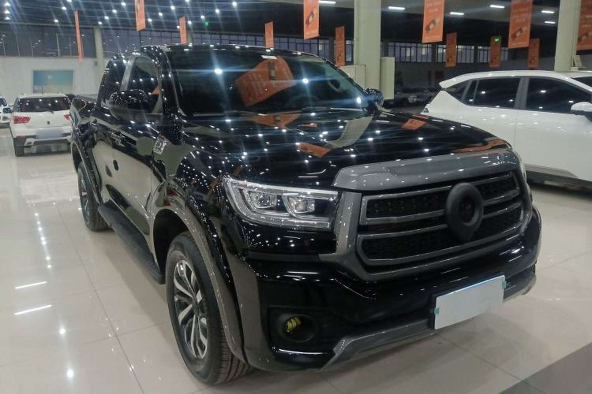 Used Great Wall Poer 2023 2.0T Passenger Version Automatic Gasoline Four-Wheel Drive Comfort Trim – GW4C20B Front Right 45 Deg