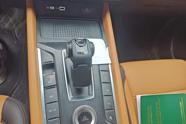Used Great Wall Poer 2023 2.0T Luxury Automatic Gasoline 4x4 Version GW4C20B Gear Lever