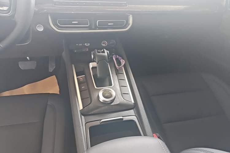Used Great Wall Poer 2023 2.0T Commercial Version Automatic Diesel 4x4 Elite Long-Box GW4D20M Gear Lever