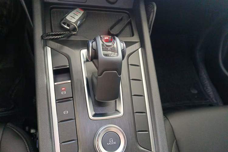 Used Great Wall Poer 2023 2.0T Commercial Version Automatic Diesel 4x4 Elite Long-Box GW4D20M Gear Lever