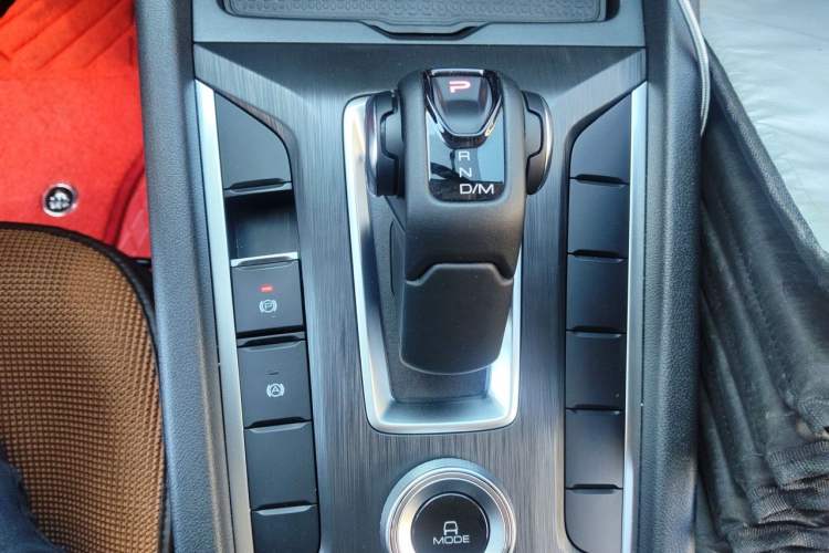 Used Great Wall Poer 2023 2.0T Commercial Version Automatic Diesel 4x4 Elite Long-Box GW4D20M Gear Lever