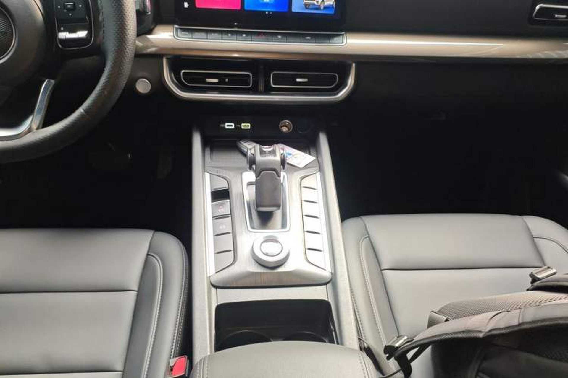 Used Great Wall Poer 2023 2.0T Commercial Version Automatic Diesel 4x4 Elite Long-Box GW4D20M Gear Lever