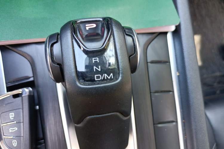 Used Great Wall Poer 2023 2.0T Commercial Version Automatic Diesel 4x4 Long Bed Business-Grade Model Gear Lever