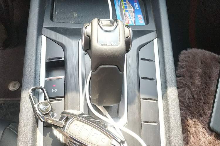 Used Great Wall Poer 2023 2.0T Commercial Version Automatic Diesel 4x4 Elite Long-Box GW4D20M Gear Lever