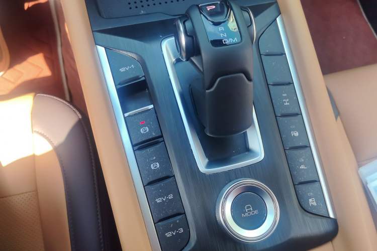 Used Great Wall Poer 2023 2.0T Luxury Automatic Gasoline 4x4 Version GW4C20B Gear Lever