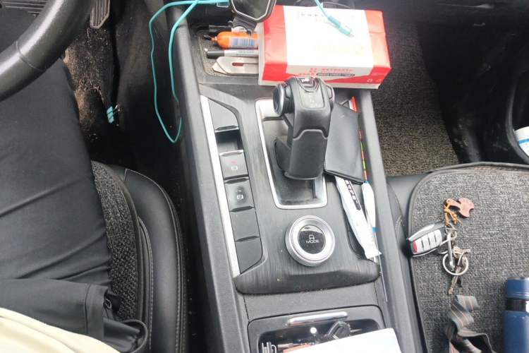 Used Great Wall Poer 2023 2.0T Commercial Version Automatic Diesel 4x4 Elite Long-Box GW4D20M Gear Lever