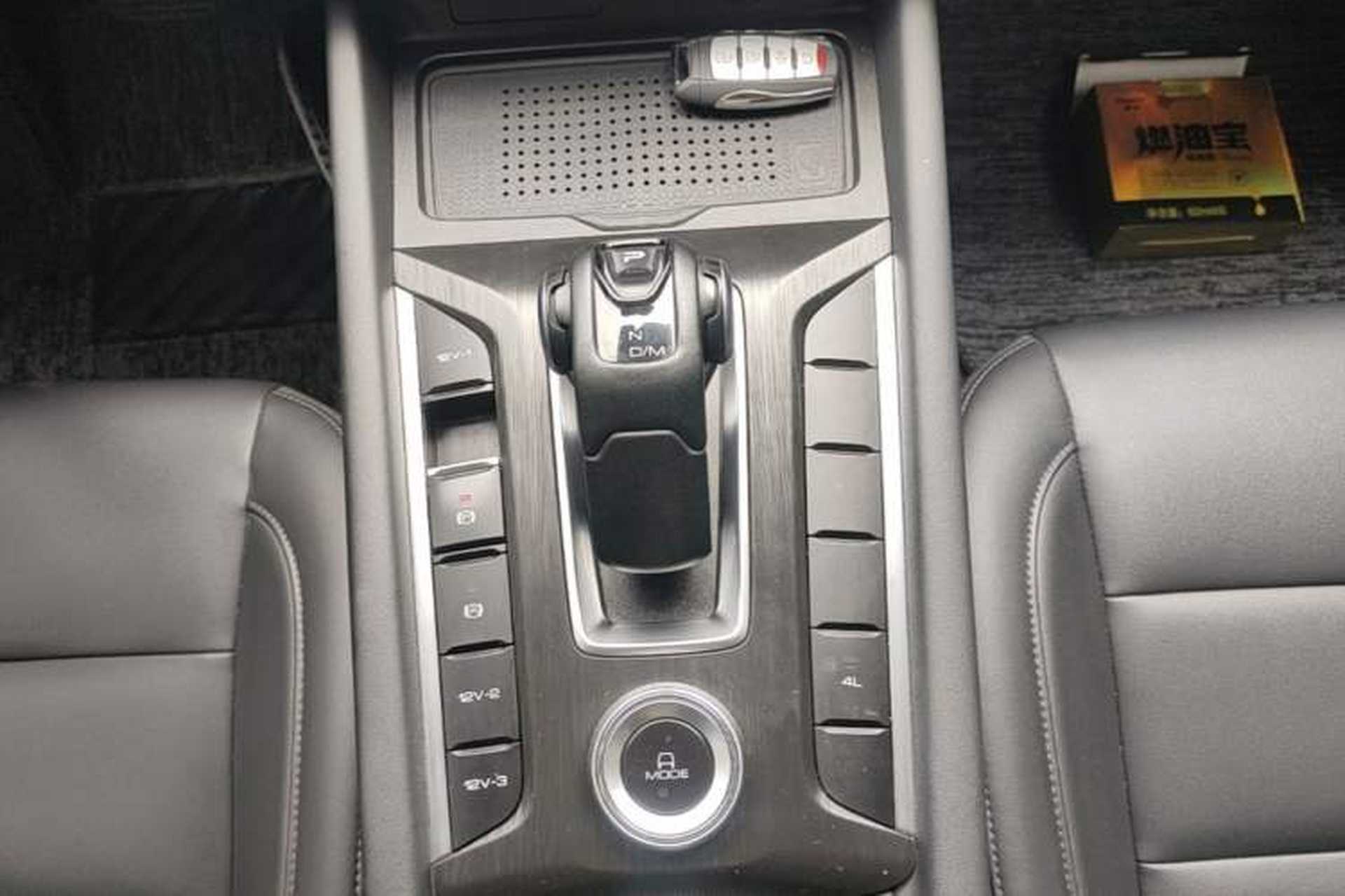 Used Great Wall Poer 2023 2.0T Passenger Version Automatic Diesel 4x4 Comfort Trim – GW4D20M Gear Lever