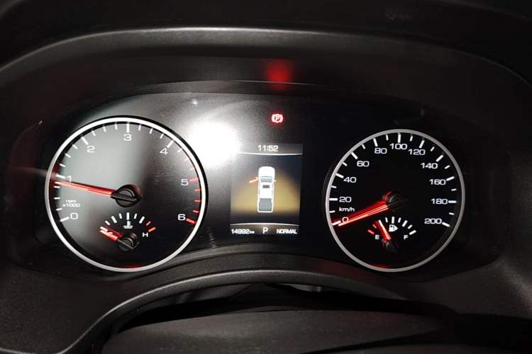 Used Great Wall Poer 2023 2.0T Commercial Version Automatic Diesel Two-Wheel Drive Navigation-Style Long Bed – GW4D20M Instrument Cluster