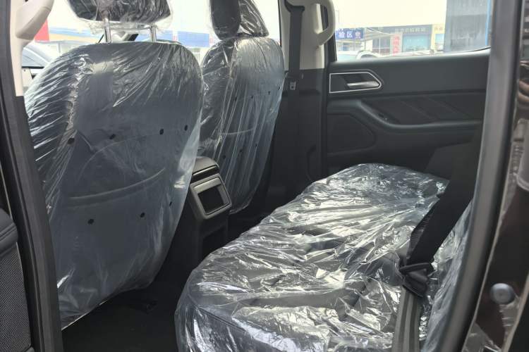 Used Great Wall Poer 2023 2.0T Commercial Version Manual Diesel 4x4 Elite Long-Box GW4D20M Interior 2