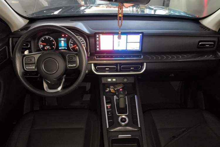 Used Great Wall Poer 2023 2.0T Commercial Version Automatic Diesel 4x4 Elite Long-Box GW4D20M Interior 2