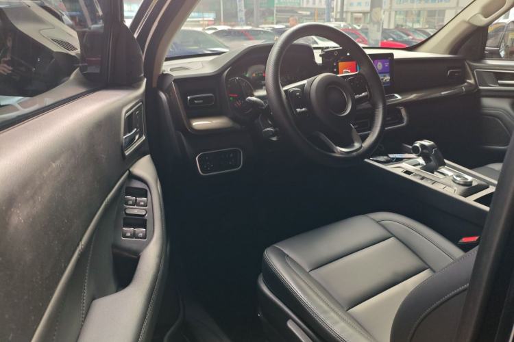 Used Great Wall Poer 2023 2.0T Commercial Version Automatic Diesel 4x4 Elite Long-Box GW4D20M Interior 3