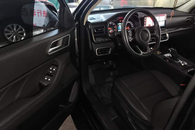 Used Great Wall Poer 2023 2.0T Commercial Version Automatic Diesel 4x4 Elite Long-Box GW4D20M Interior 3