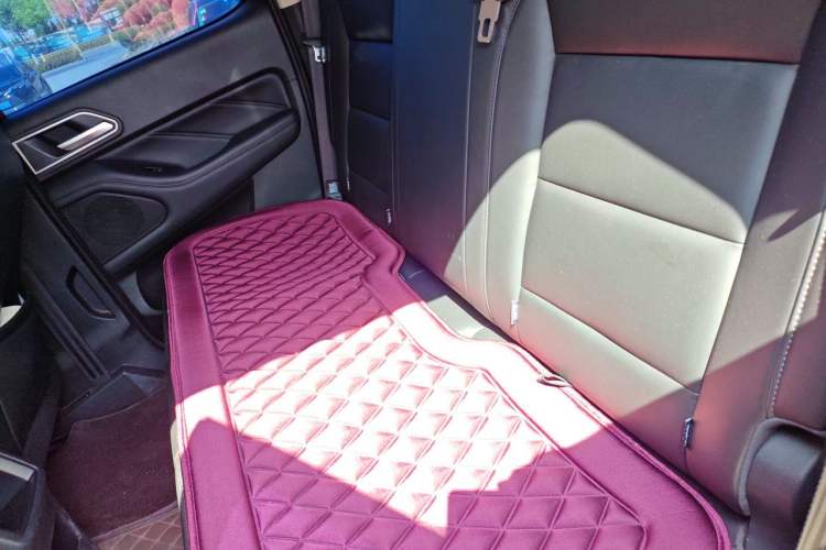 Used Great Wall Poer 2023 2.0T Commercial Version Automatic Diesel 4x4 Elite Long-Box GW4D20M Interior 4