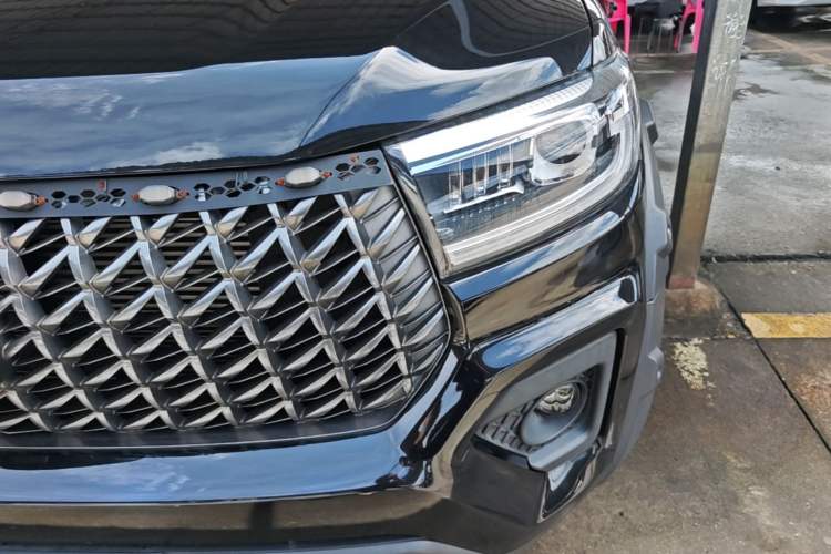 Used Great Wall Poer 2023 2.0T Commercial Version Automatic Diesel Two-Wheel Drive Elite Trim with Long Bed – GW4D20M Left Front Headlight