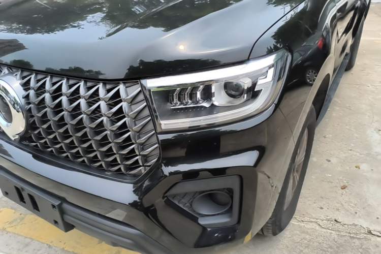 Used Great Wall Poer 2023 2.0T Commercial Version Automatic Diesel Two-Wheel Drive Elite Standard Box GW4D20M Left Front Headlight